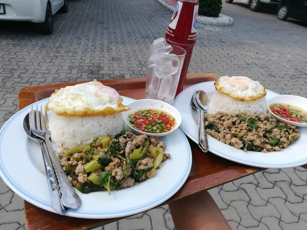 restaurant cafeteria