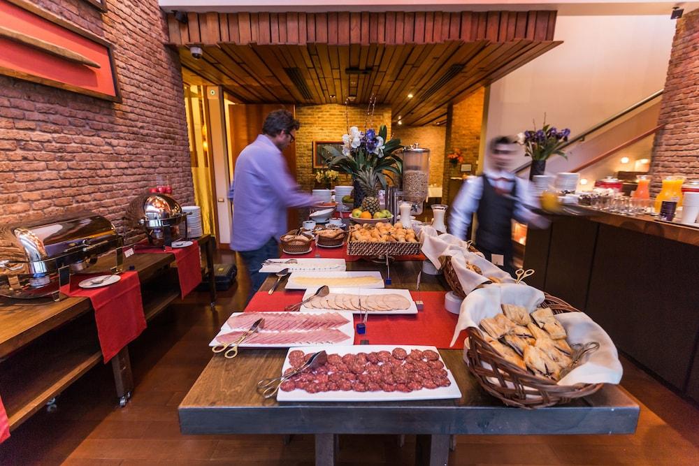 restaurant cafeteria