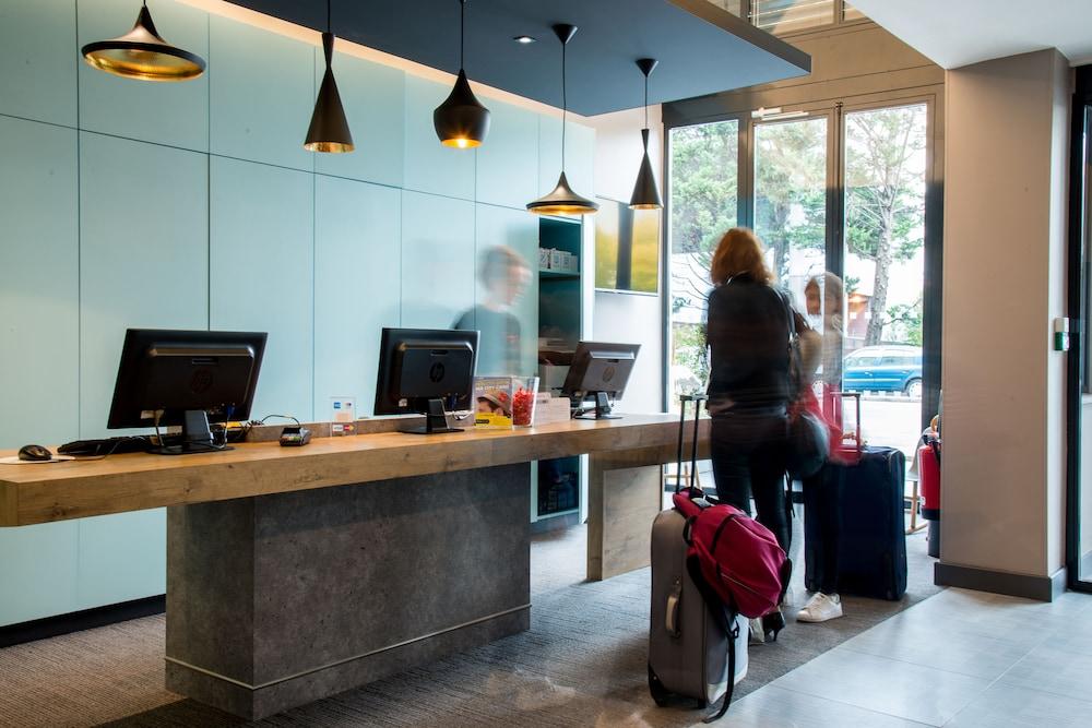 lobby