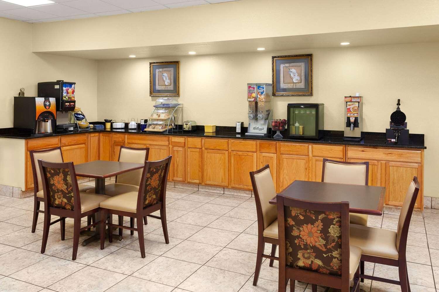 restaurant cafeteria