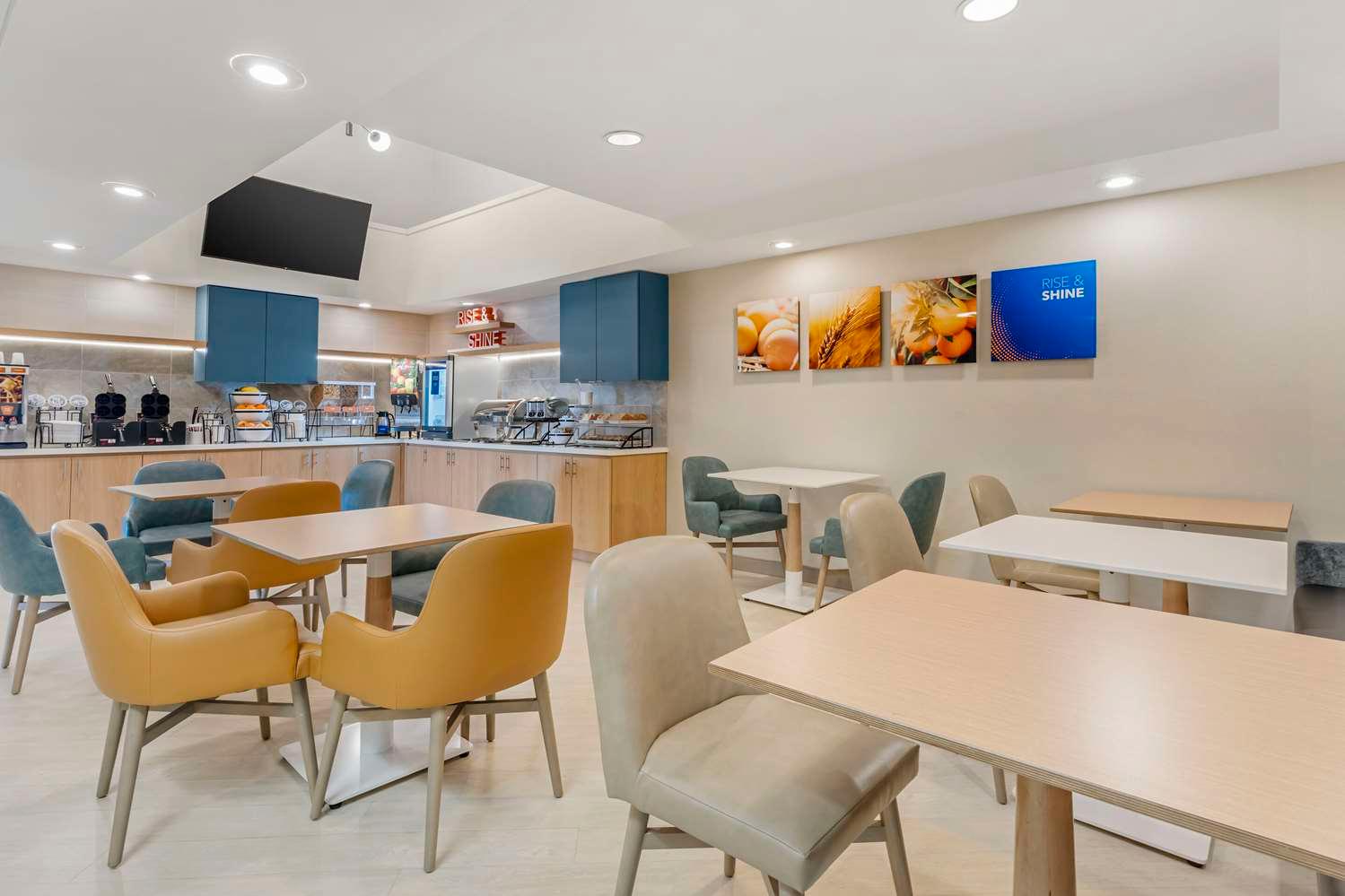 restaurant cafeteria
