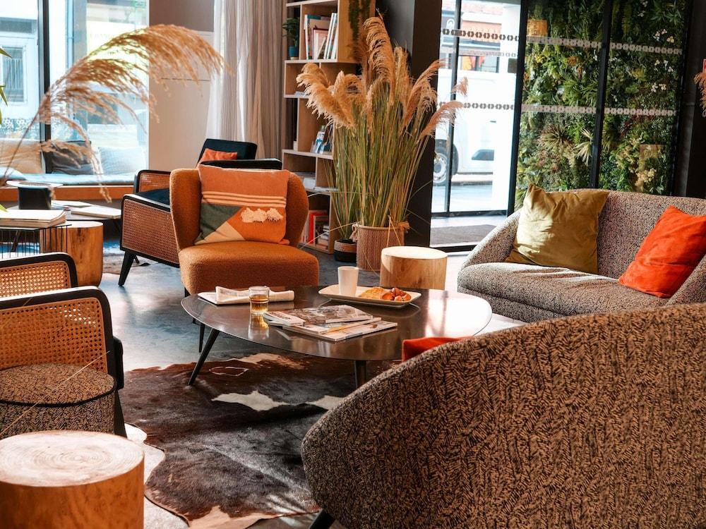 lounge