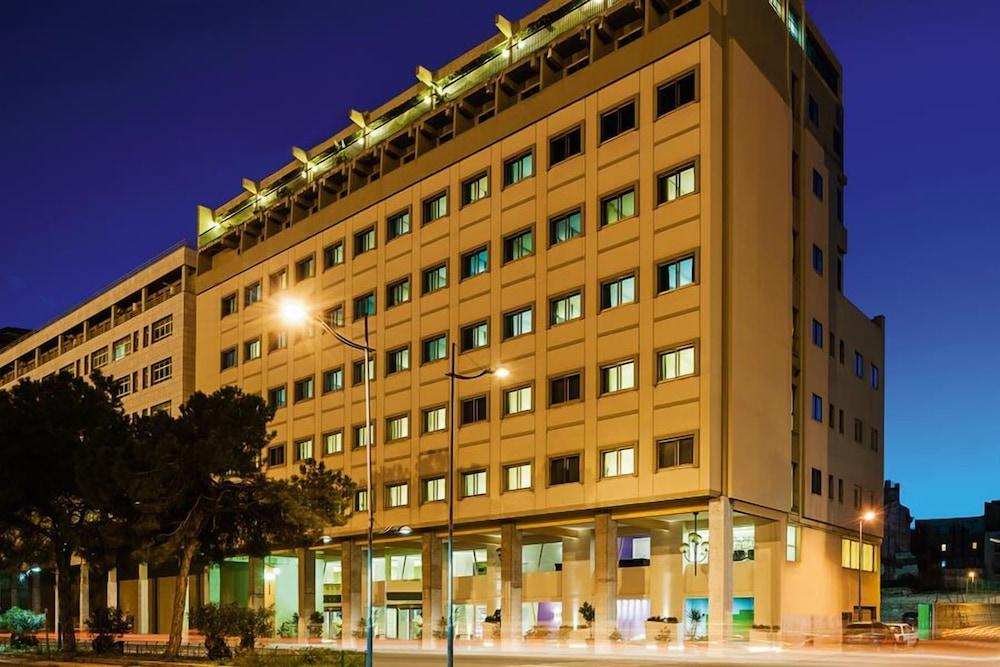 hotel