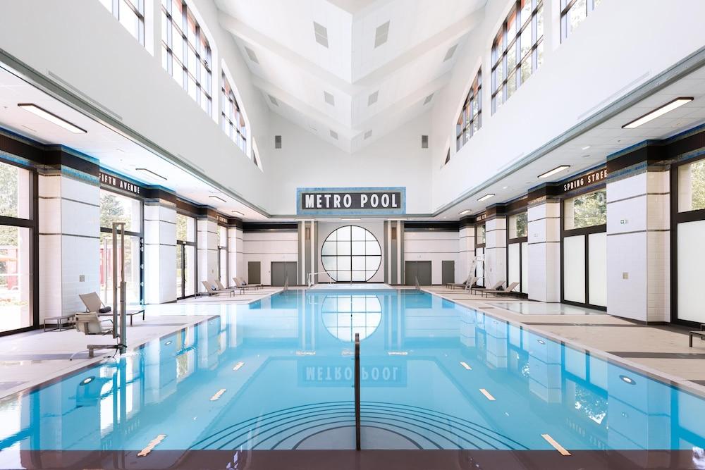 swimming pool spa
