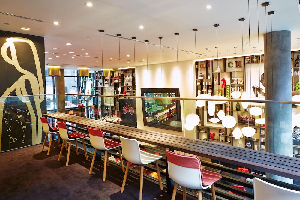 restaurant-cafeteria