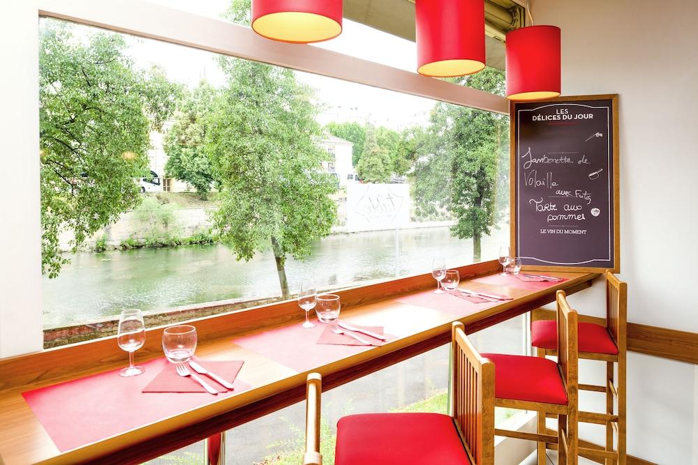 restaurant-cafeteria