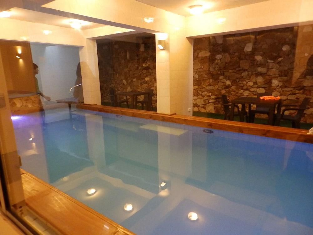 swimming pool spa
