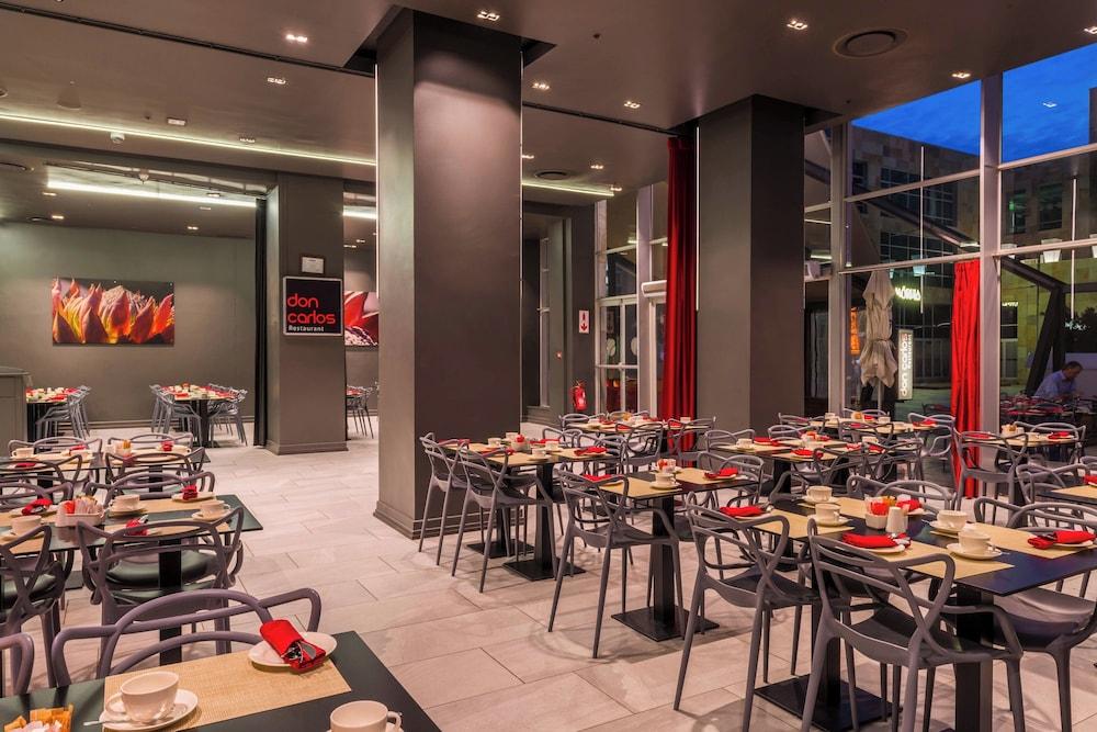restaurant cafeteria