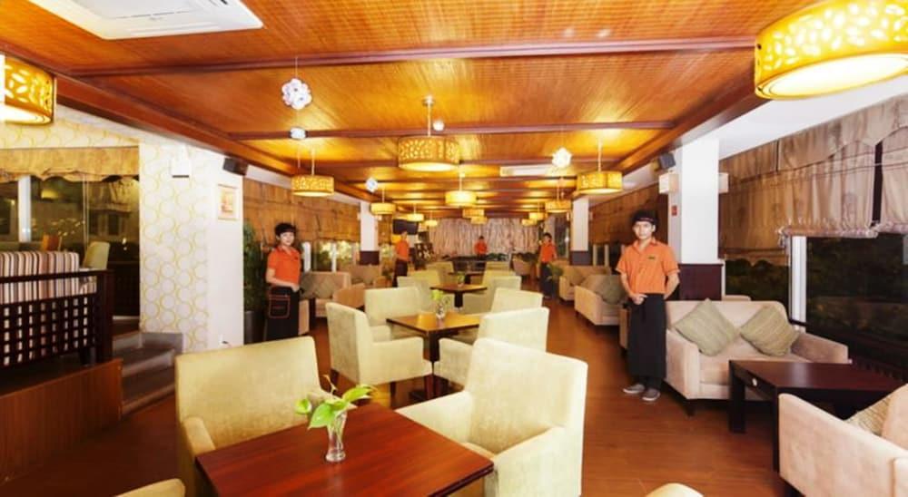 restaurant-cafeteria