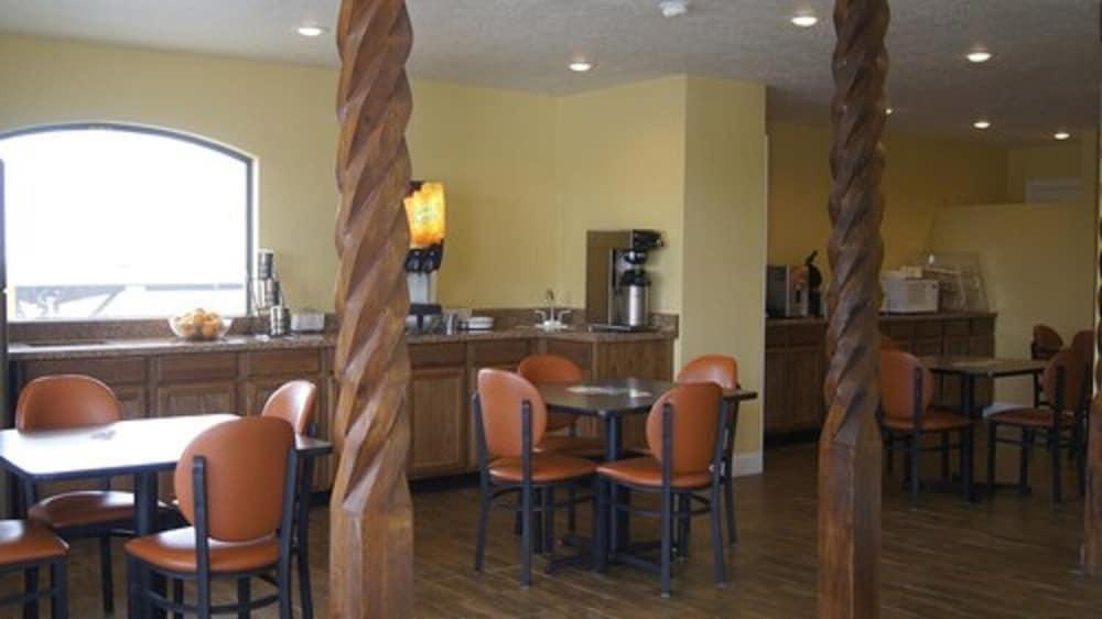 restaurant-cafeteria
