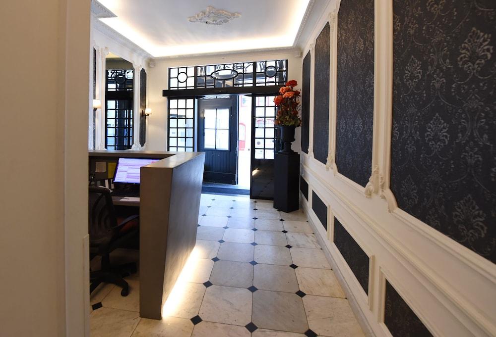 lobby
