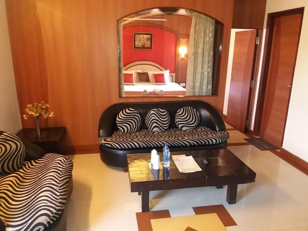 lounge