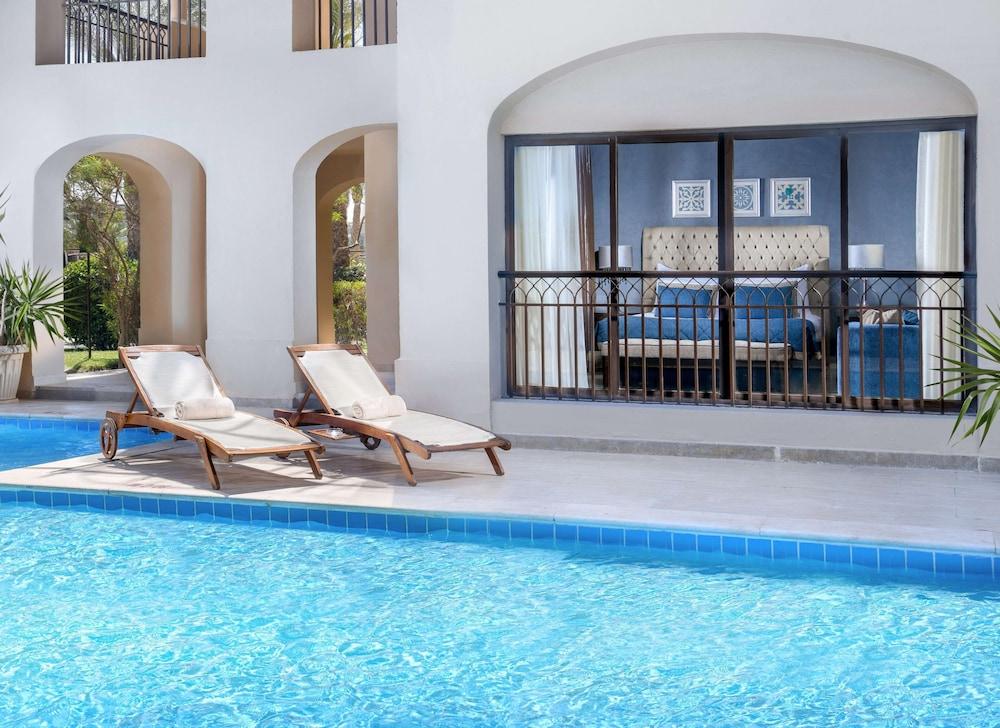 swimming pool spa