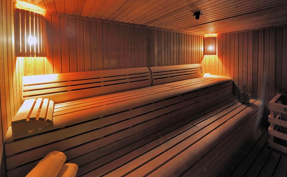 swimming pool spa