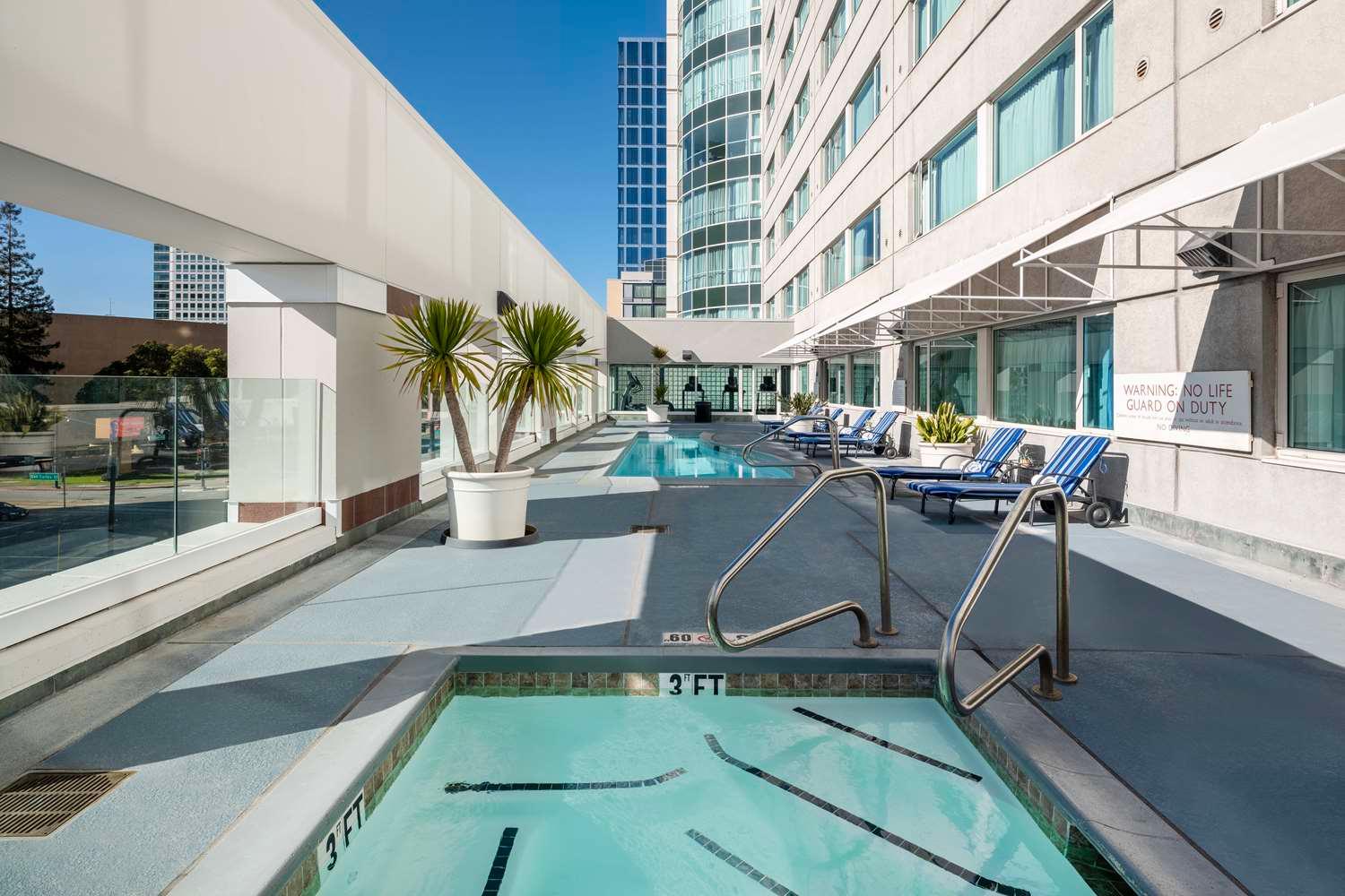 swimming pool spa