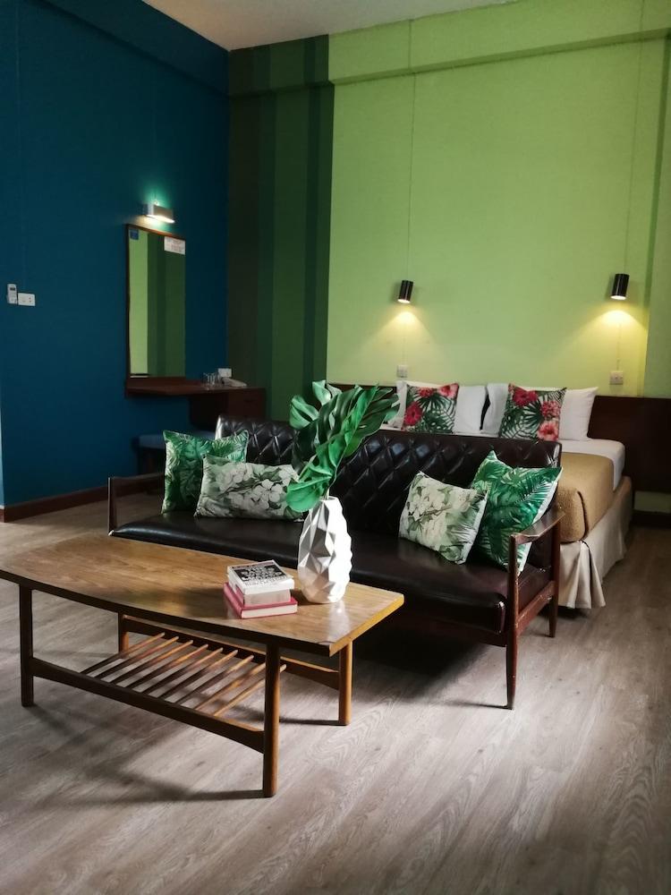 lounge