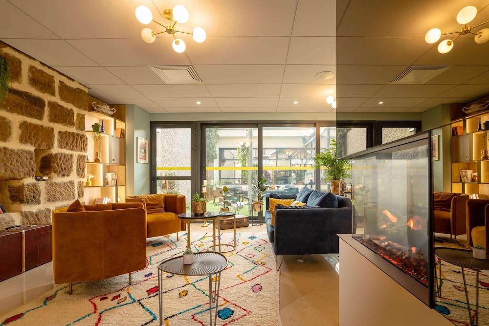 lobby