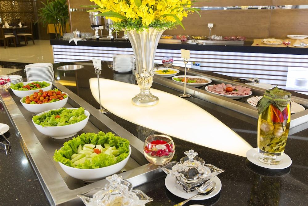 restaurant cafeteria