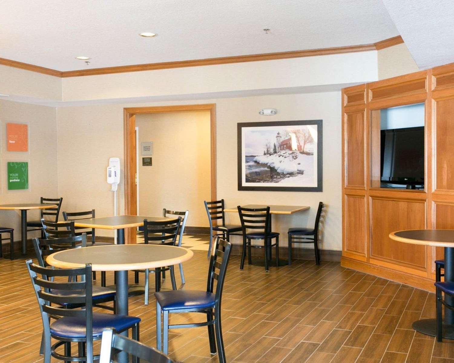 restaurant cafeteria