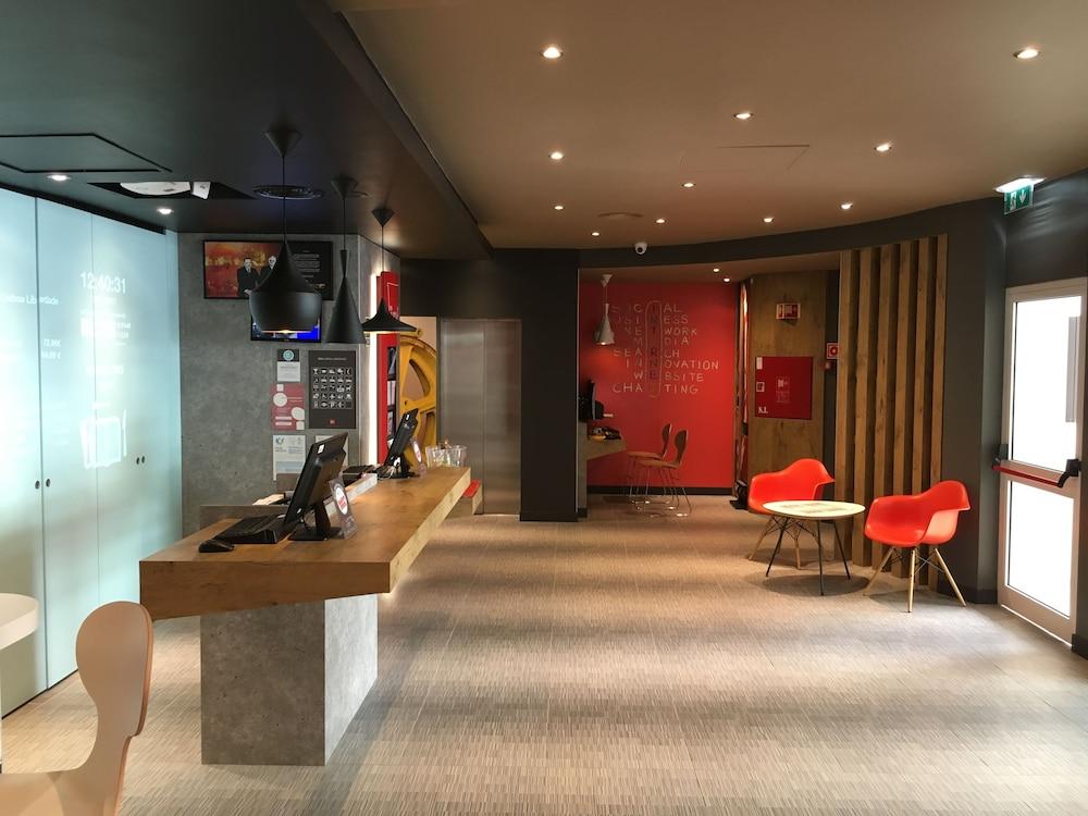 lobby