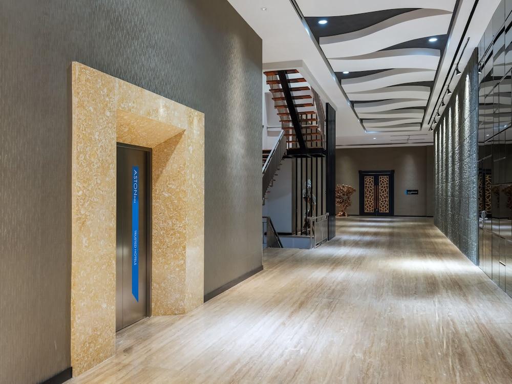 lobby
