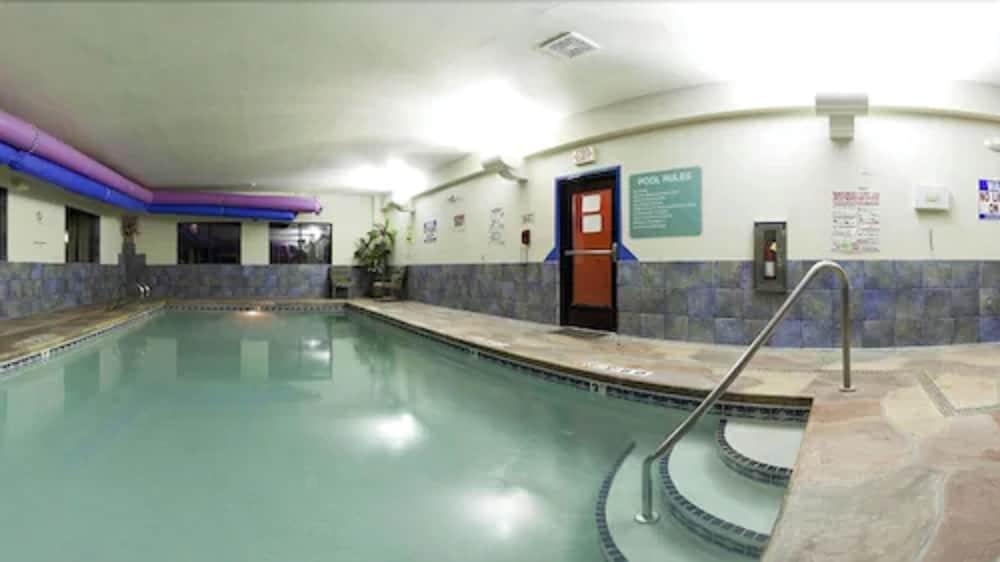 swimming pool spa