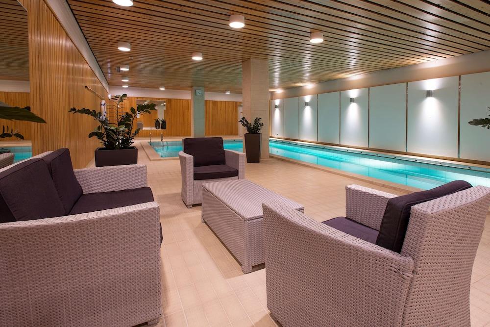 swimming pool spa