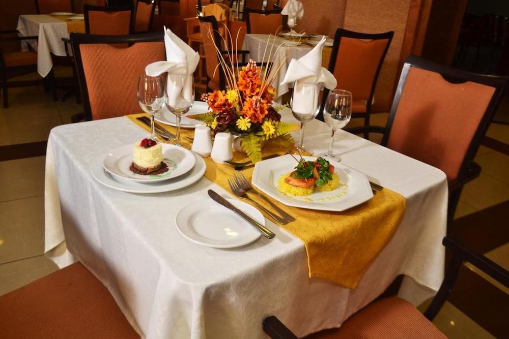 restaurant-cafeteria