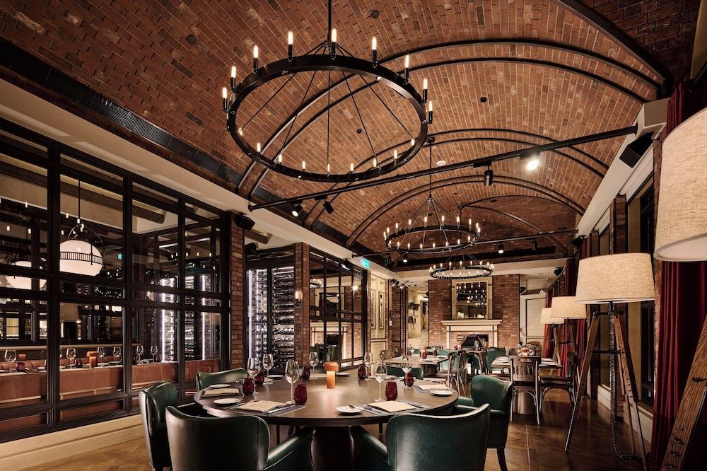 restaurant cafeteria