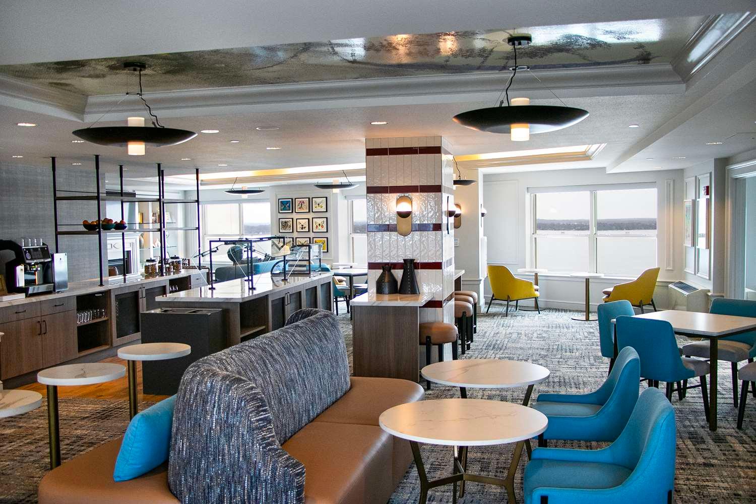 restaurant cafeteria