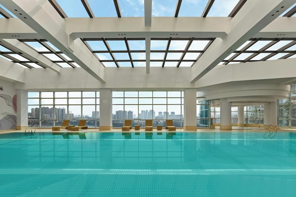 swimming pool spa