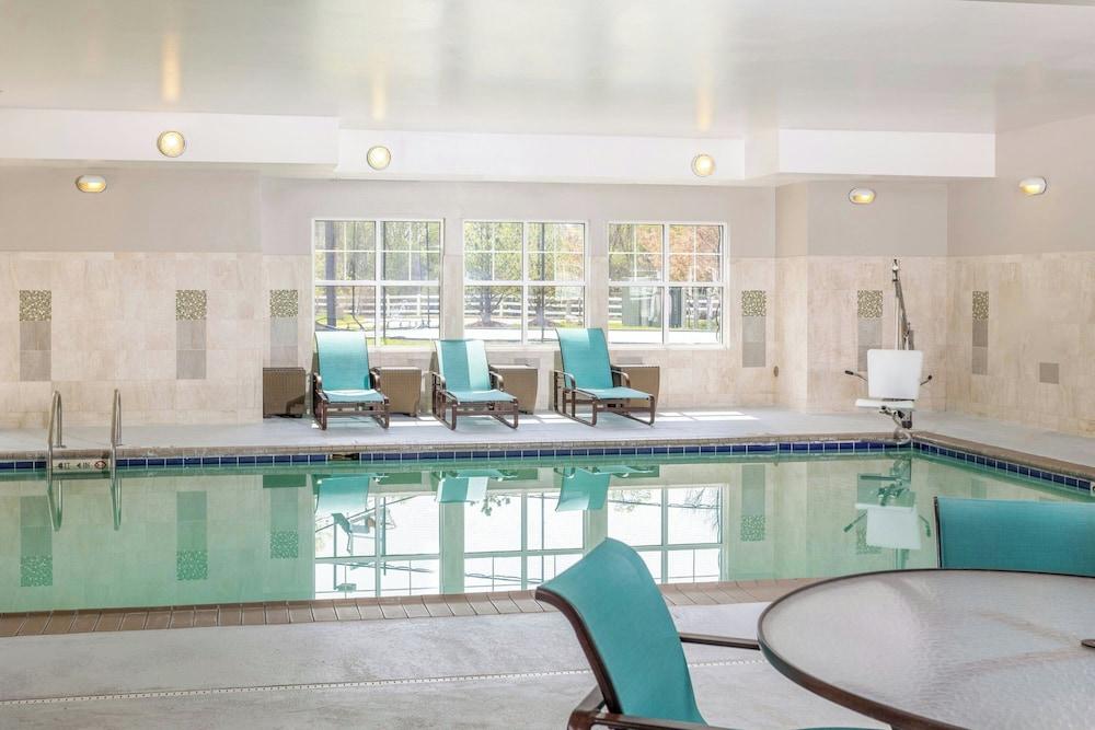 swimming pool spa