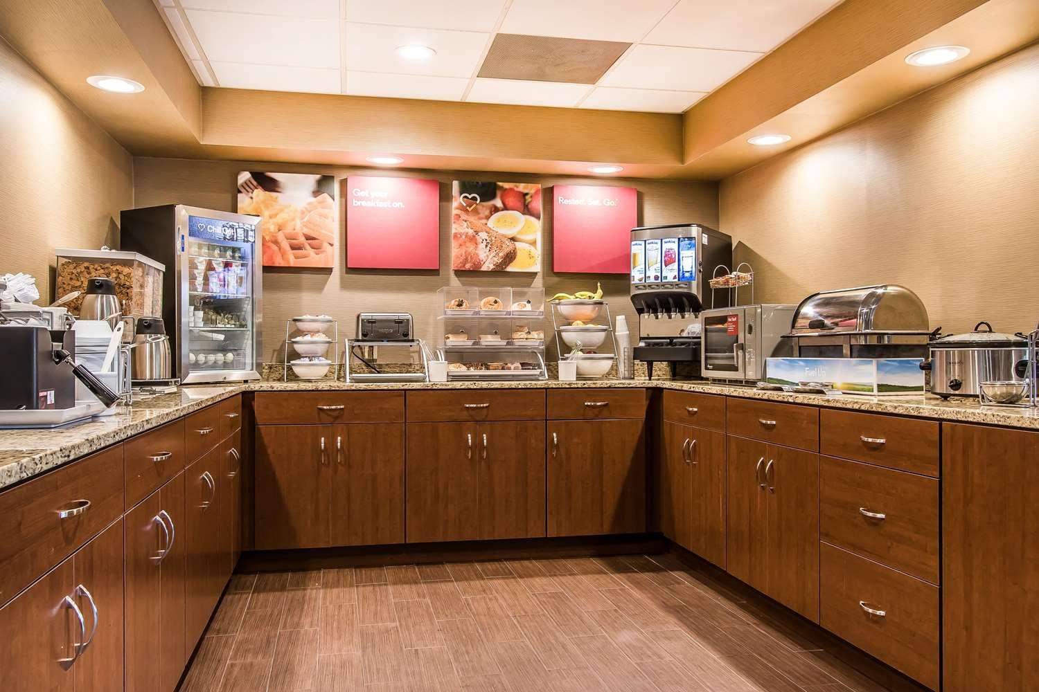 restaurant cafeteria