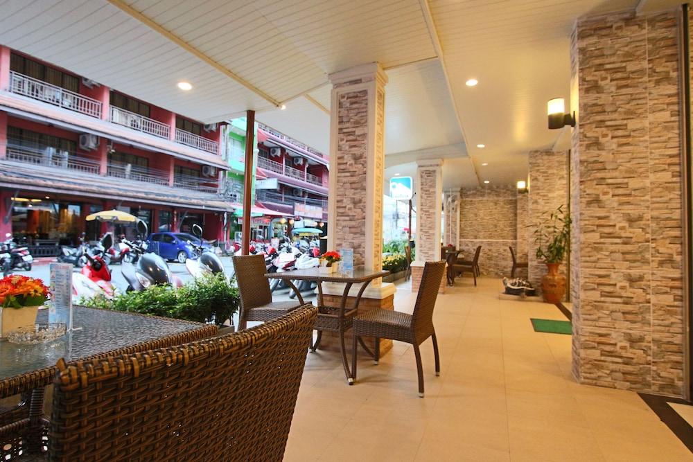 restaurant cafeteria