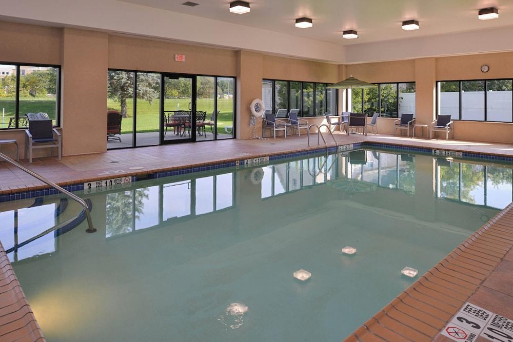 swimming pool spa