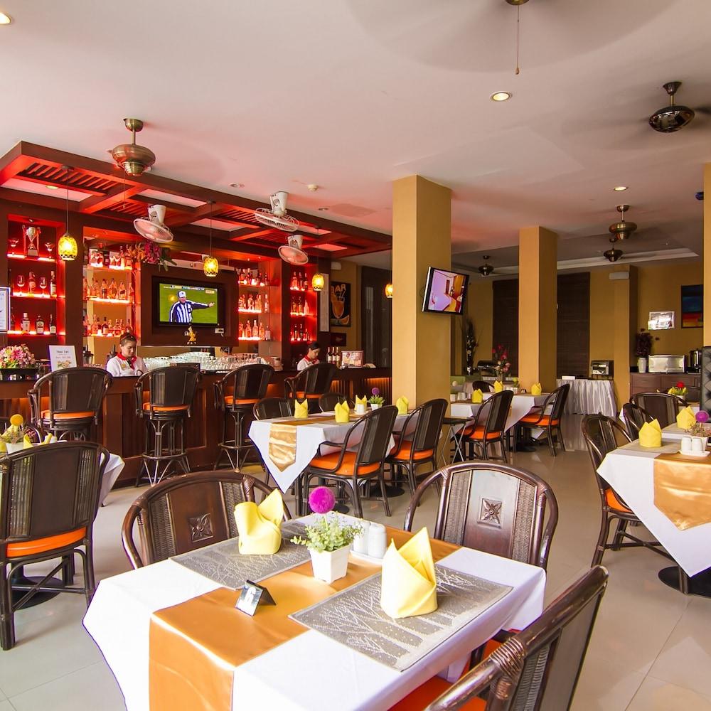 restaurant cafeteria
