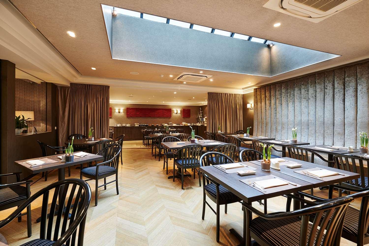 restaurant cafeteria