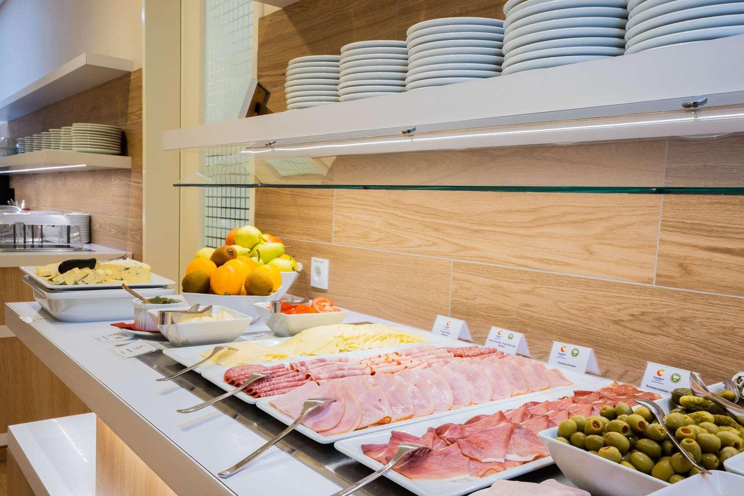 restaurant cafeteria