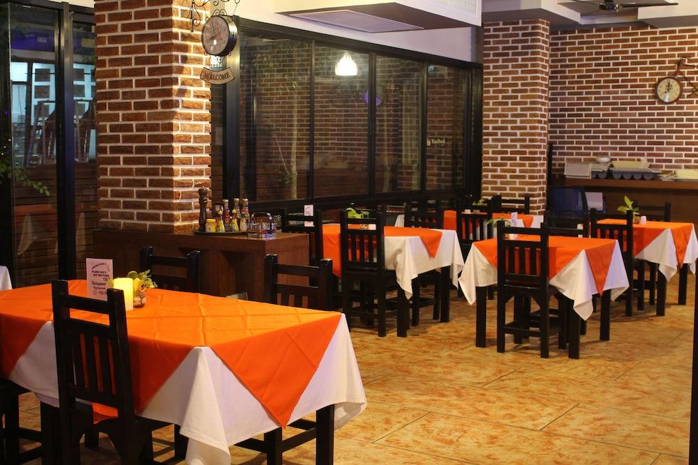 restaurant-cafeteria