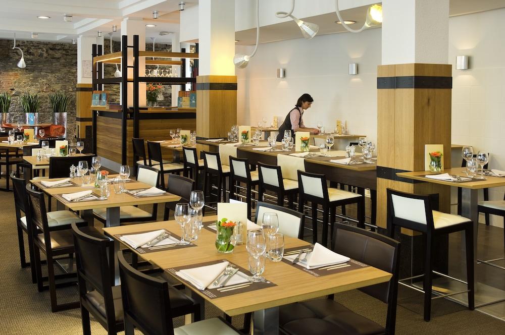 restaurant-cafeteria