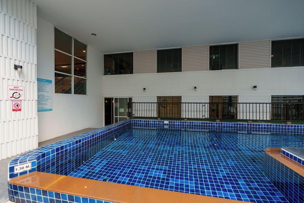 swimming pool spa