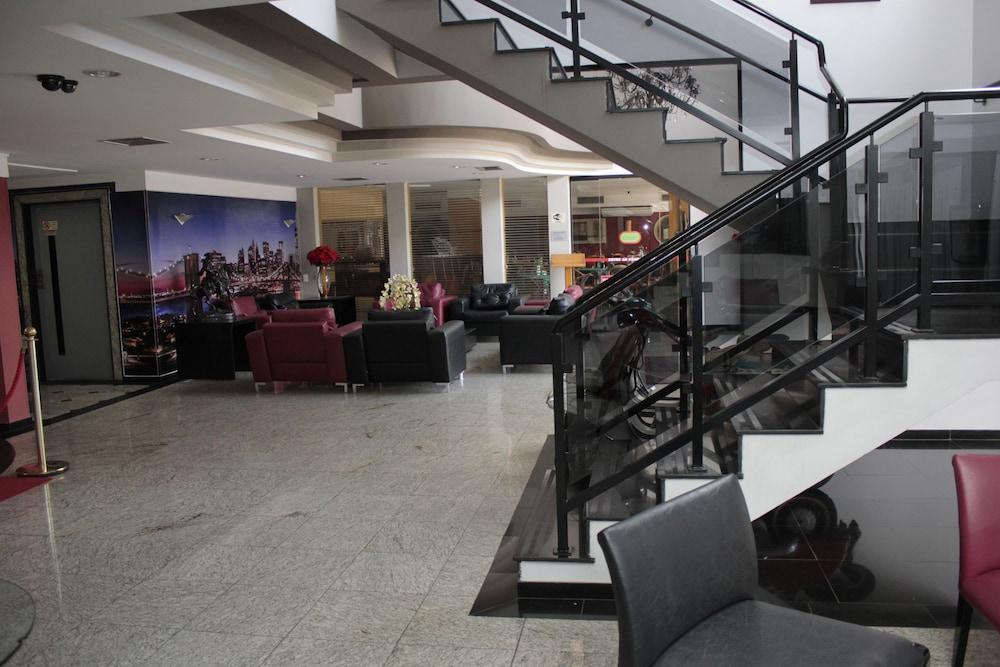 restaurant-cafeteria