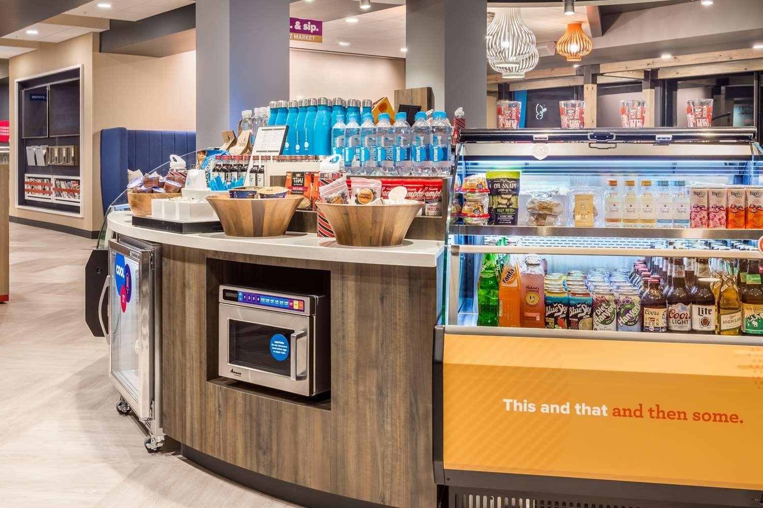 restaurant cafeteria