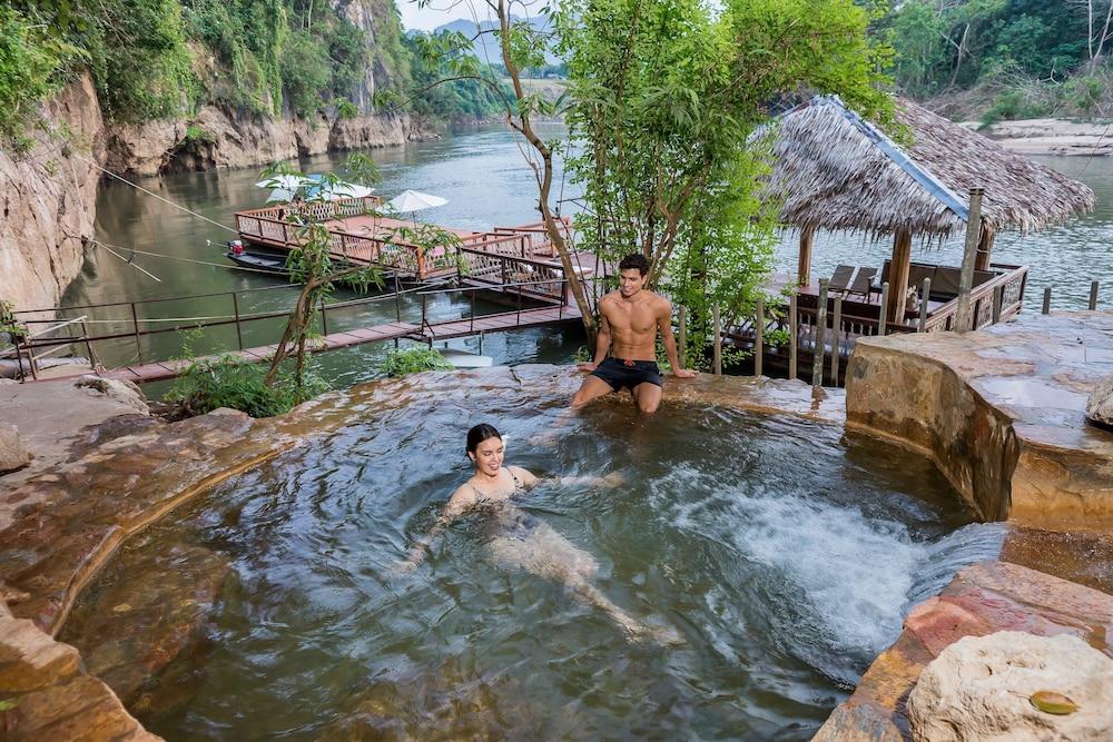 swimming pool spa