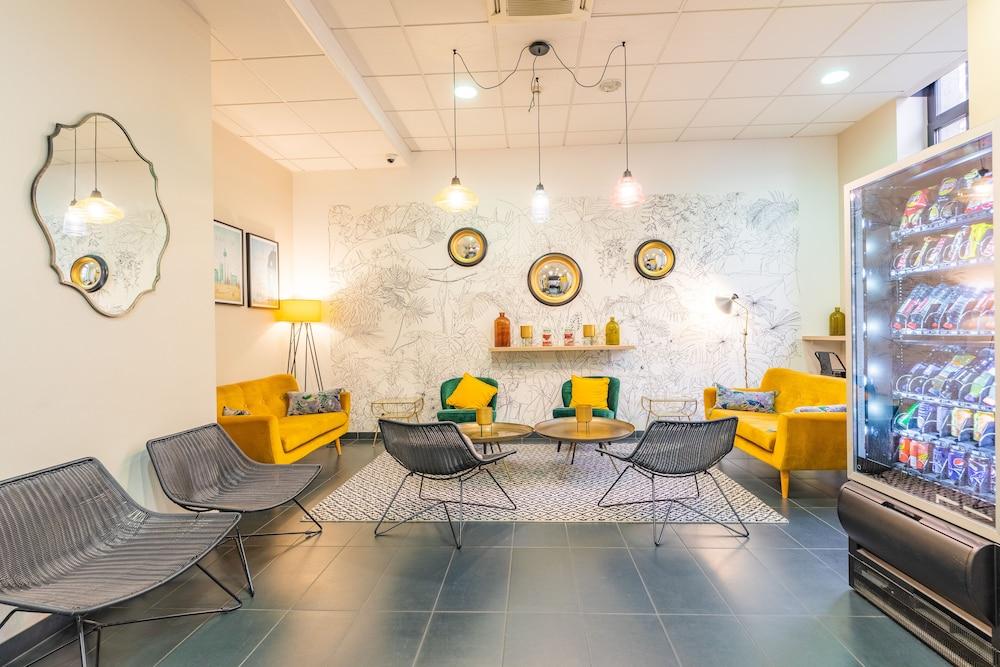 lounge