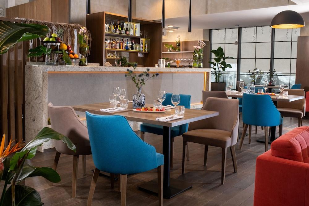 restaurant-cafeteria