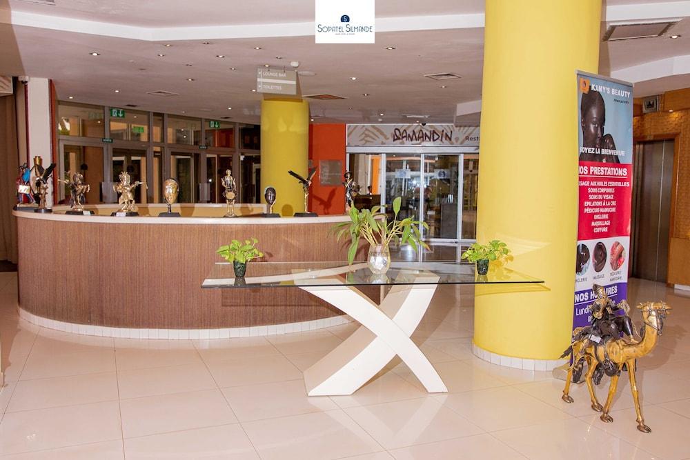 lobby