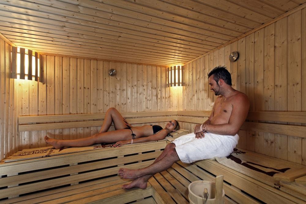 swimming pool spa