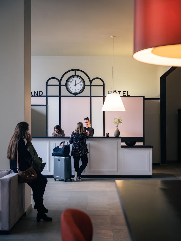 lobby