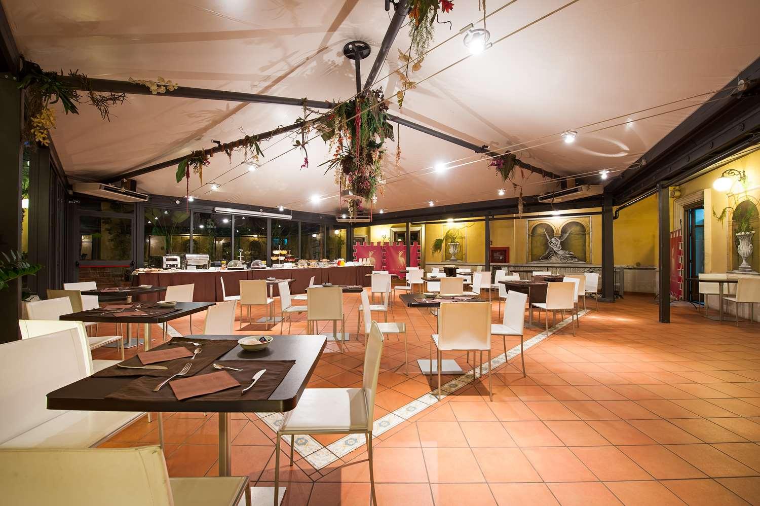 restaurant cafeteria